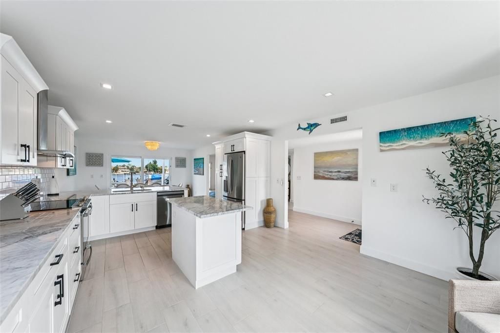 На продажу: $1,999,000 (4 спален, 2 ванн, 2781 Квадратных фут)