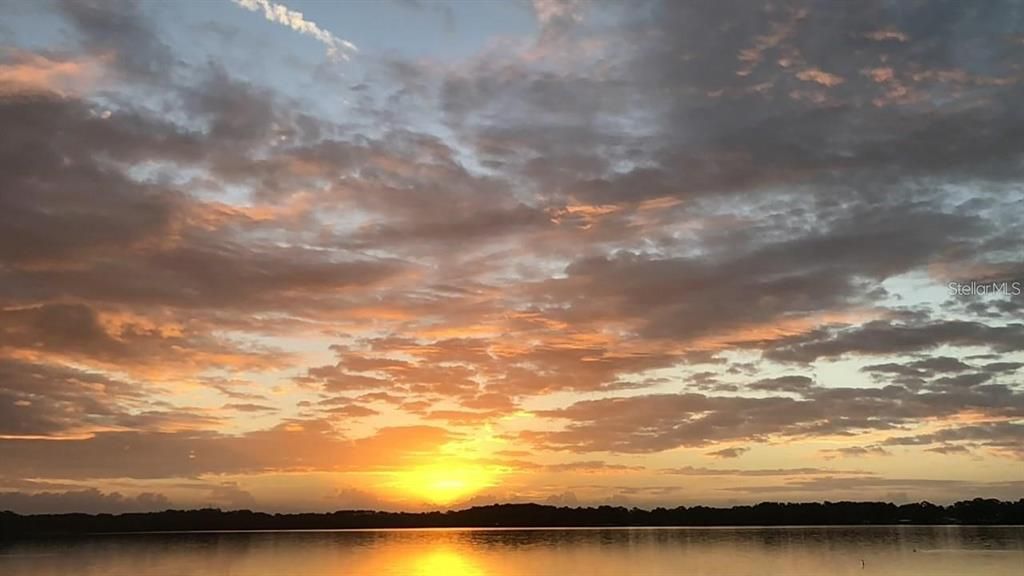 Recently Sold: $310,000 (3 beds, 2 baths, 1861 Square Feet)