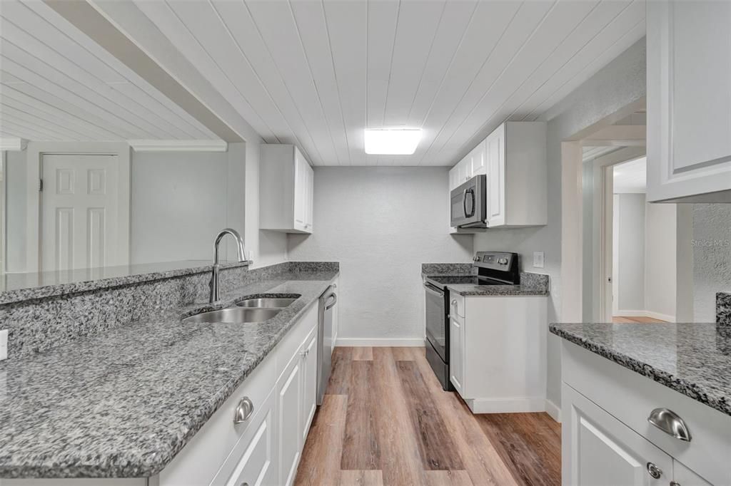 待售: $329,000 (3 贝兹, 1 浴室, 1513 平方英尺)