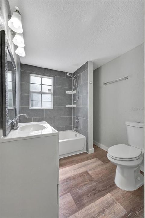 待售: $329,000 (3 贝兹, 1 浴室, 1513 平方英尺)