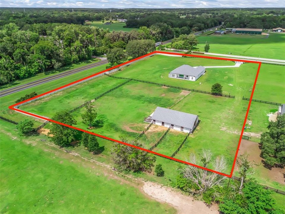 En Venta: $2,100,000 (4 camas, 3 baños, 3240 Pies cuadrados)