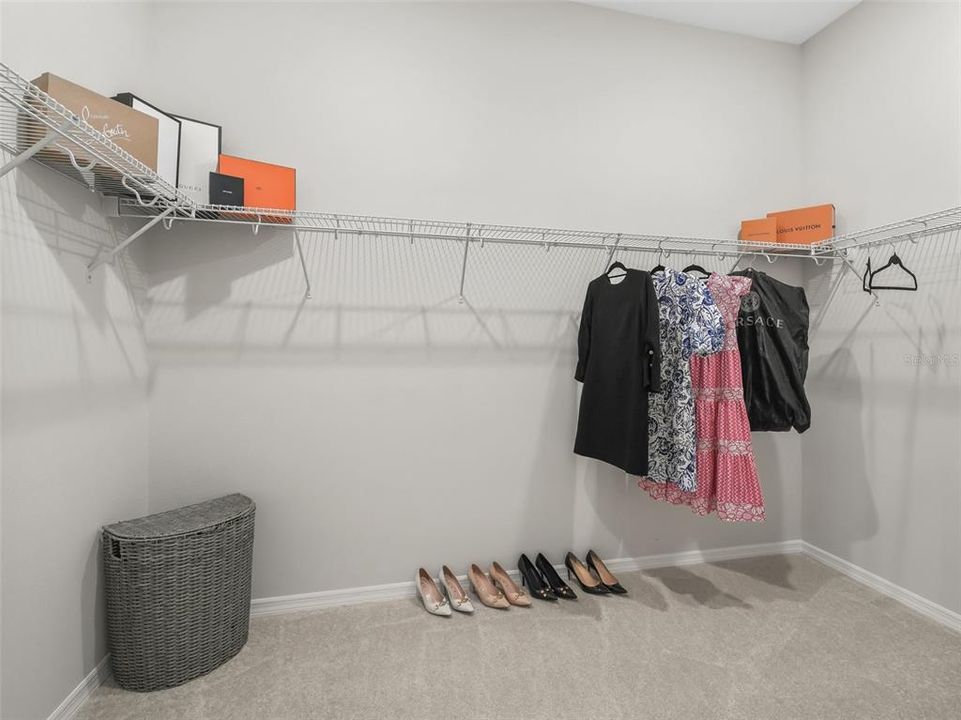 En Venta: $2,100,000 (4 camas, 3 baños, 3240 Pies cuadrados)