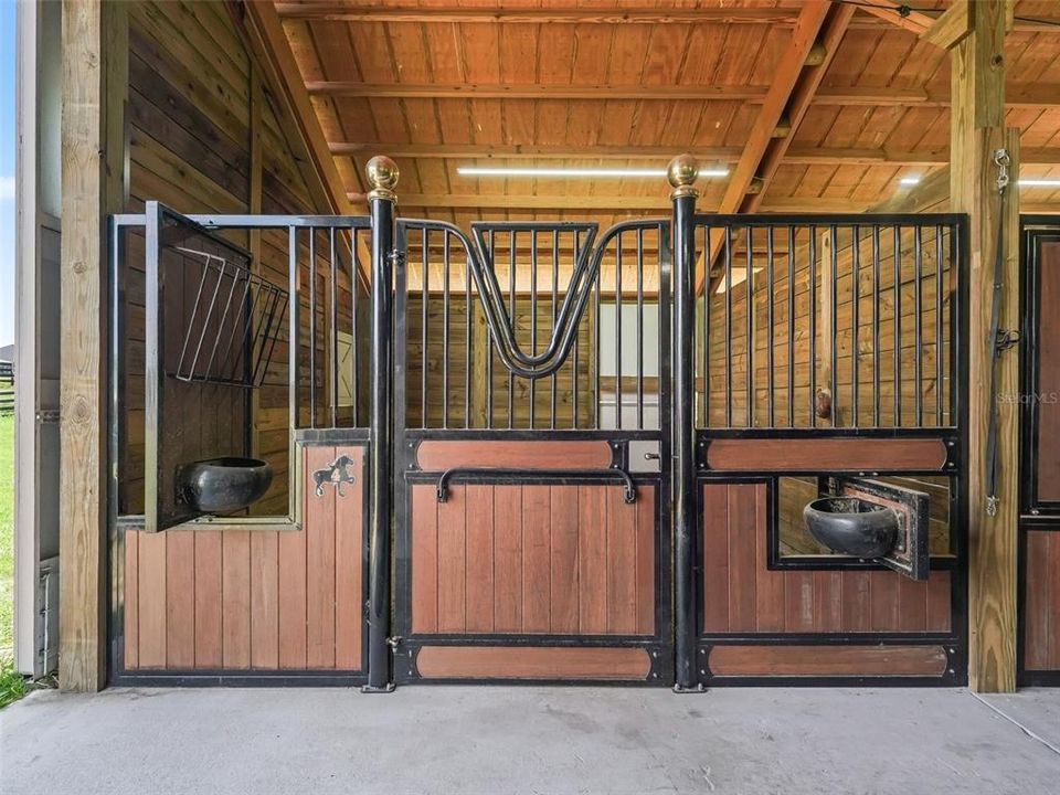 En Venta: $2,100,000 (4 camas, 3 baños, 3240 Pies cuadrados)