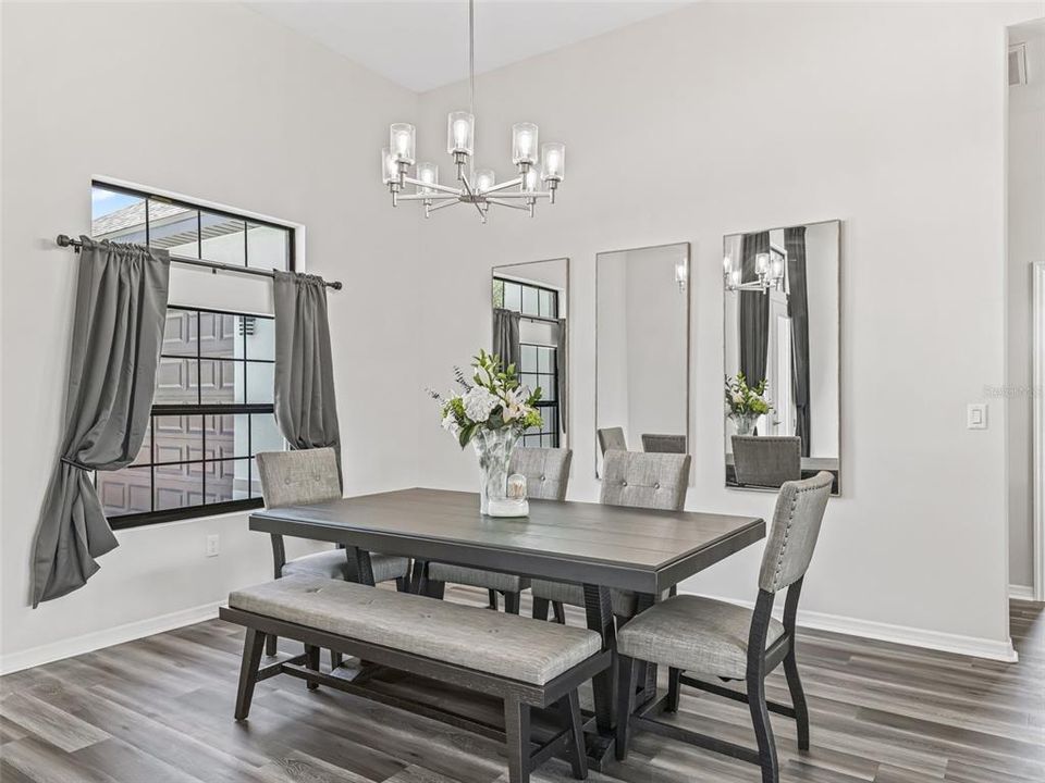 En Venta: $2,100,000 (4 camas, 3 baños, 3240 Pies cuadrados)