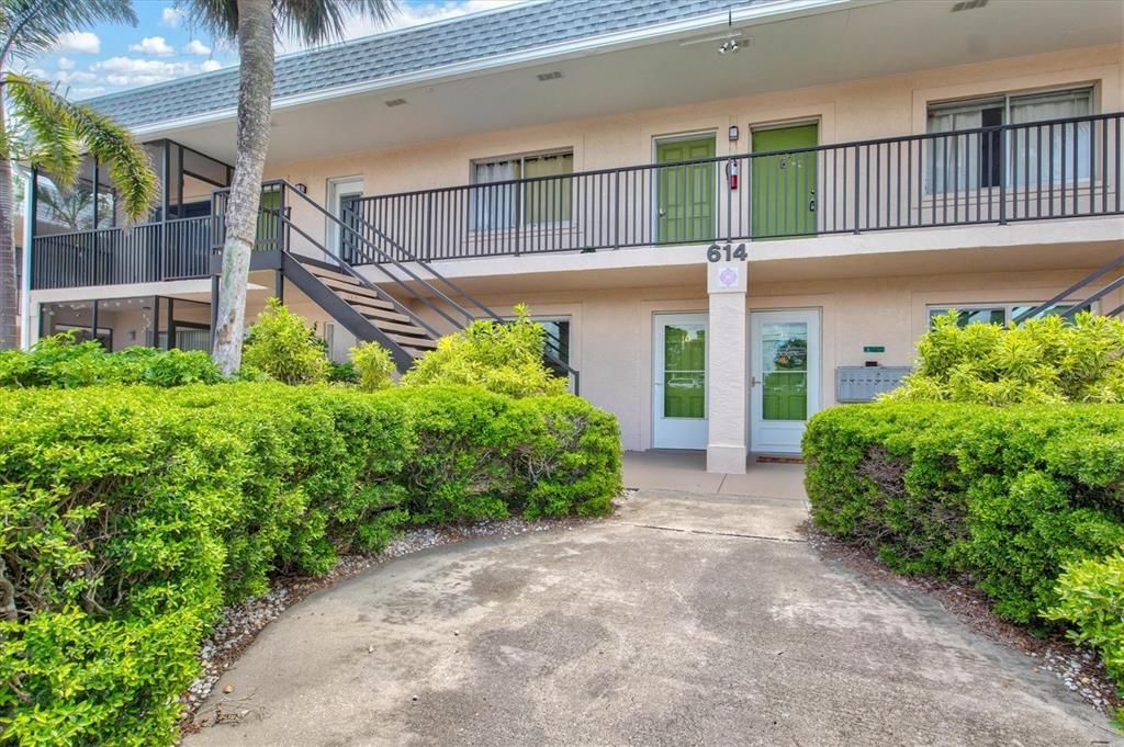 合同活跃: $119,900 (1 贝兹, 1 浴室, 652 平方英尺)