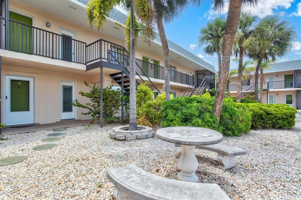 合同活跃: $119,900 (1 贝兹, 1 浴室, 652 平方英尺)