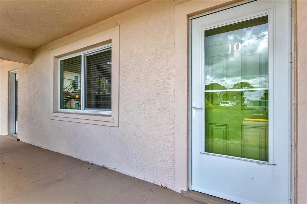 合同活跃: $119,900 (1 贝兹, 1 浴室, 652 平方英尺)