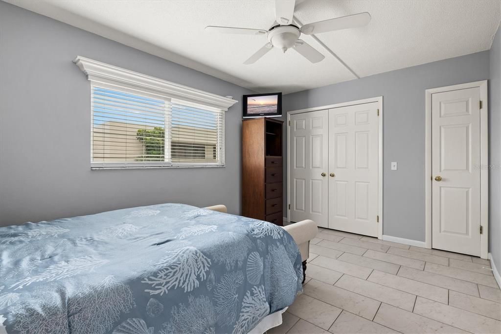 合同活跃: $119,900 (1 贝兹, 1 浴室, 652 平方英尺)