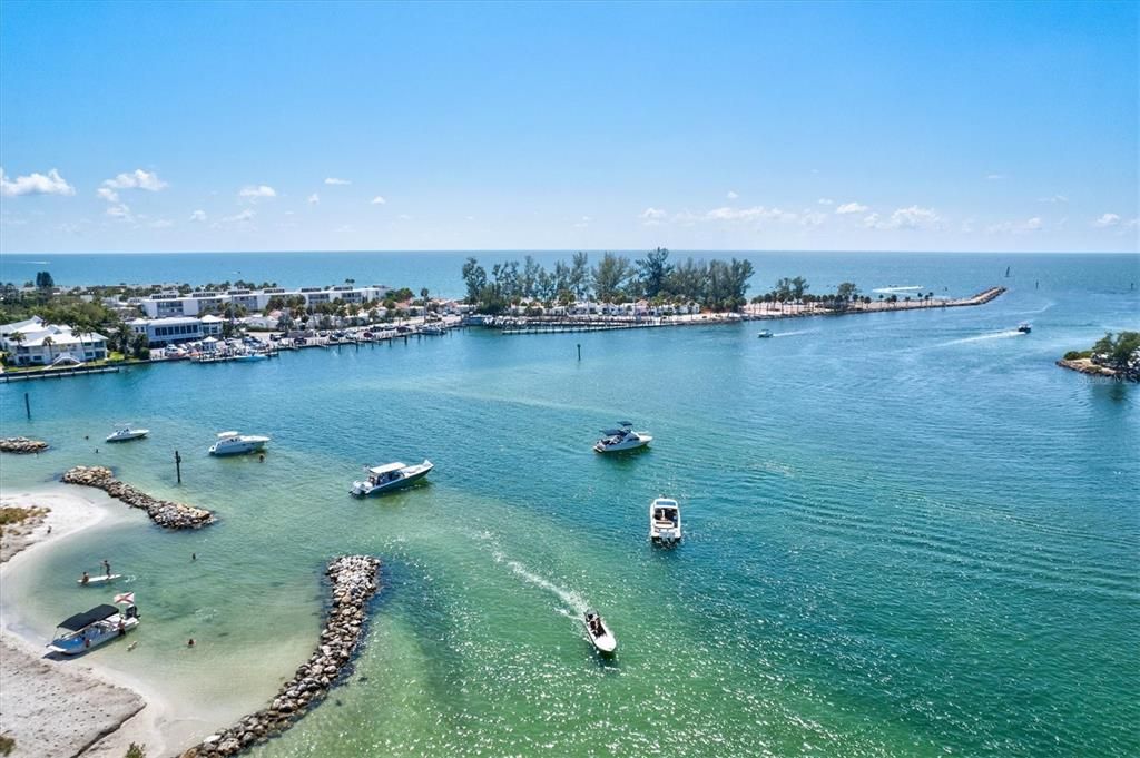 合同活跃: $119,900 (1 贝兹, 1 浴室, 652 平方英尺)