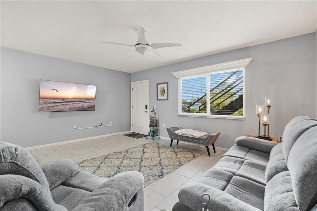 合同活跃: $119,900 (1 贝兹, 1 浴室, 652 平方英尺)