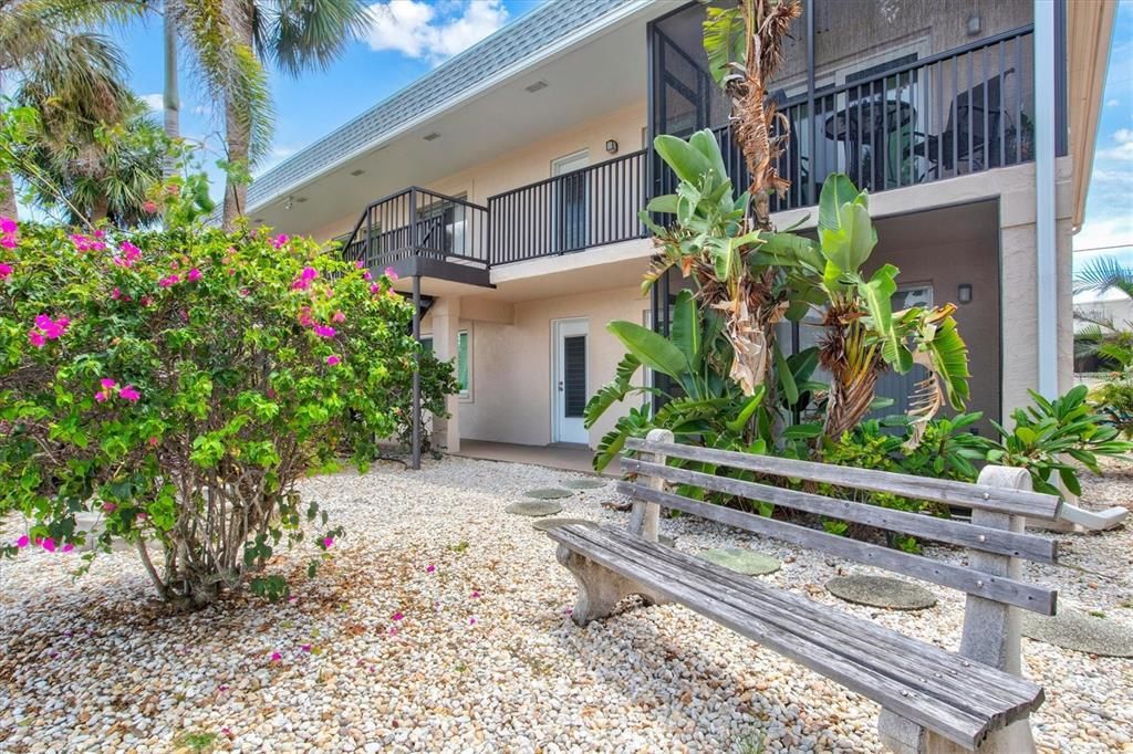 合同活跃: $119,900 (1 贝兹, 1 浴室, 652 平方英尺)