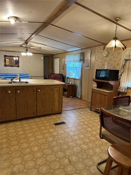 En Venta: $125,000 (2 camas, 1 baños, 728 Pies cuadrados)