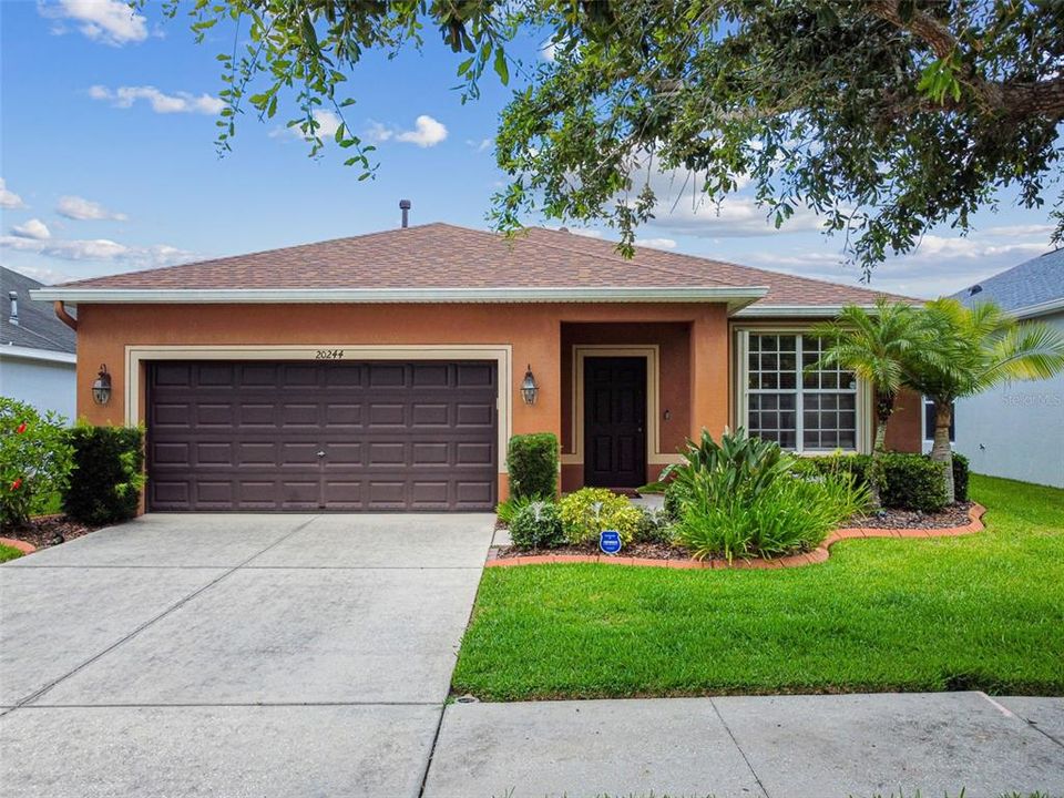 最近售出: $420,000 (3 贝兹, 2 浴室, 1725 平方英尺)