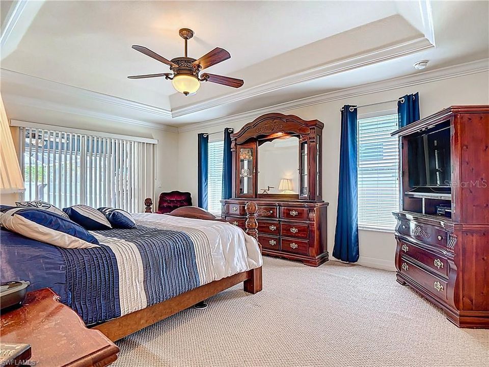 合同活跃: $510,000 (3 贝兹, 3 浴室, 2471 平方英尺)