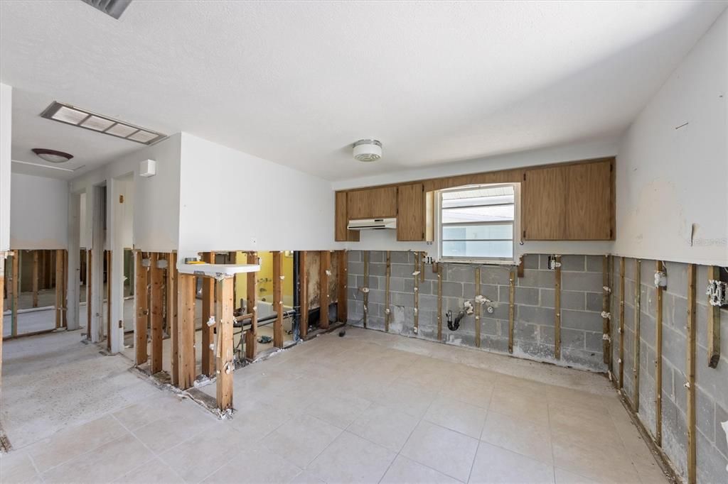 На продажу: $1,900,000 (8 спален, 0 ванн, 2880 Квадратных фут)