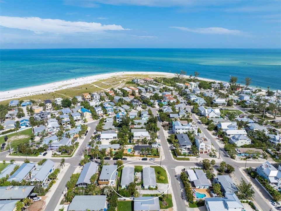 На продажу: $1,900,000 (8 спален, 0 ванн, 2880 Квадратных фут)