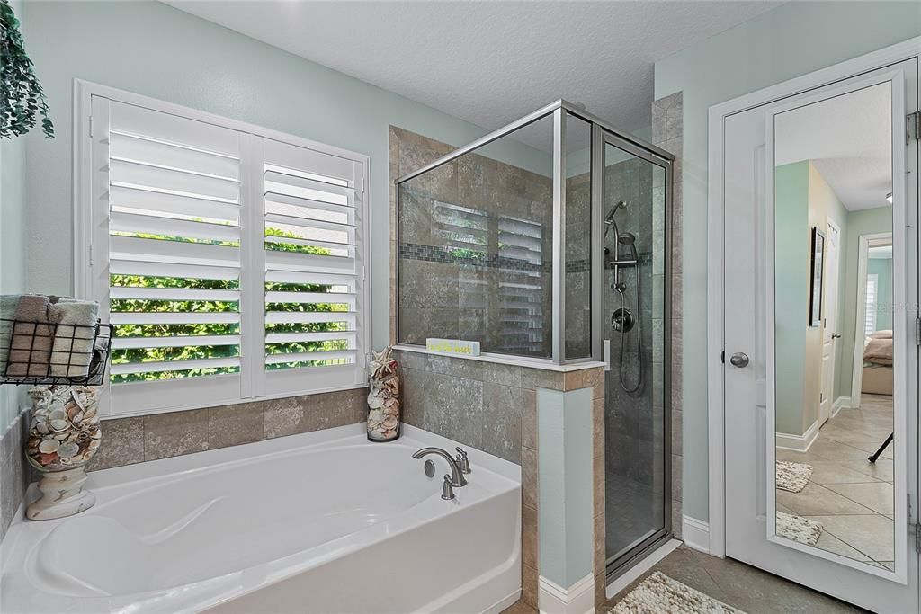 Active With Contract: $899,000 (3 beds, 3 baths, 2057 Square Feet)