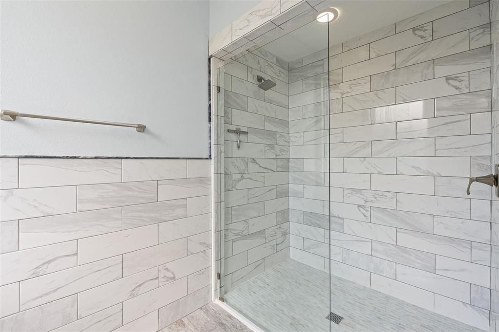 For Sale: $410,000 (3 beds, 2 baths, 1553 Square Feet)