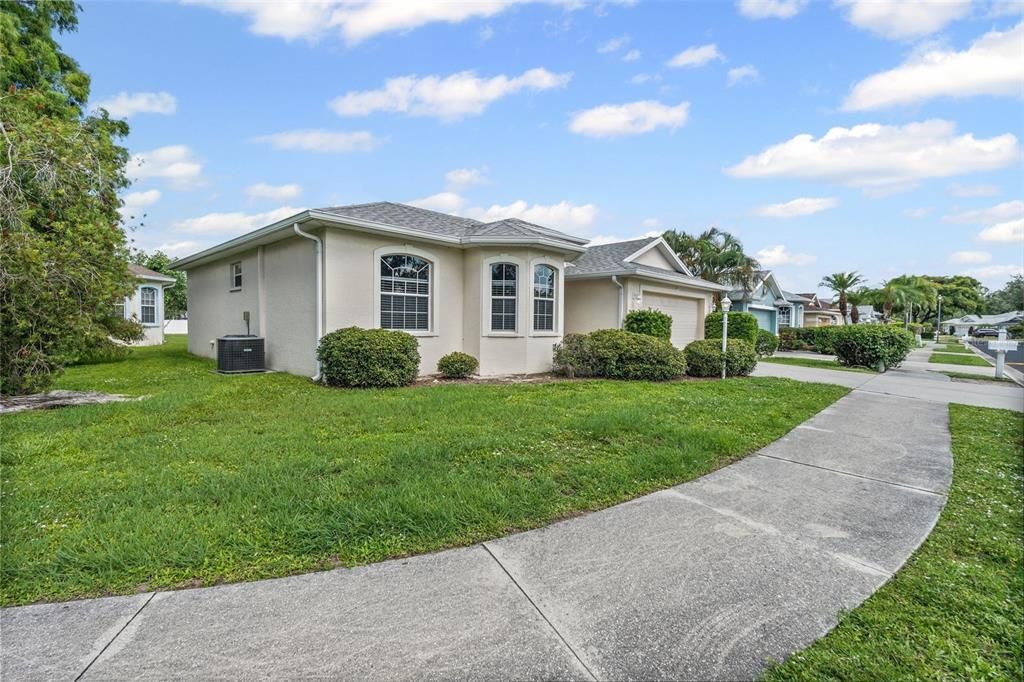 For Sale: $410,000 (3 beds, 2 baths, 1553 Square Feet)