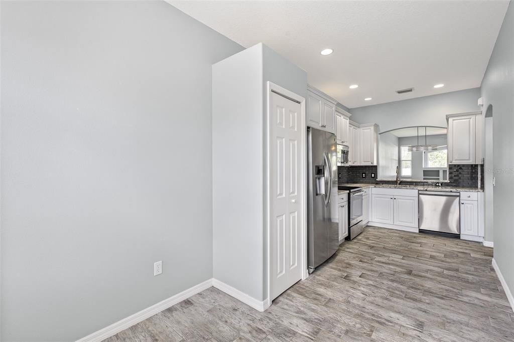 For Sale: $410,000 (3 beds, 2 baths, 1553 Square Feet)