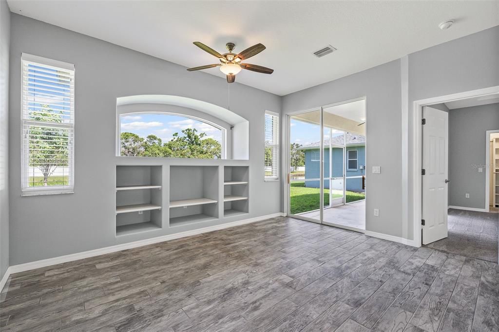 For Sale: $410,000 (3 beds, 2 baths, 1553 Square Feet)