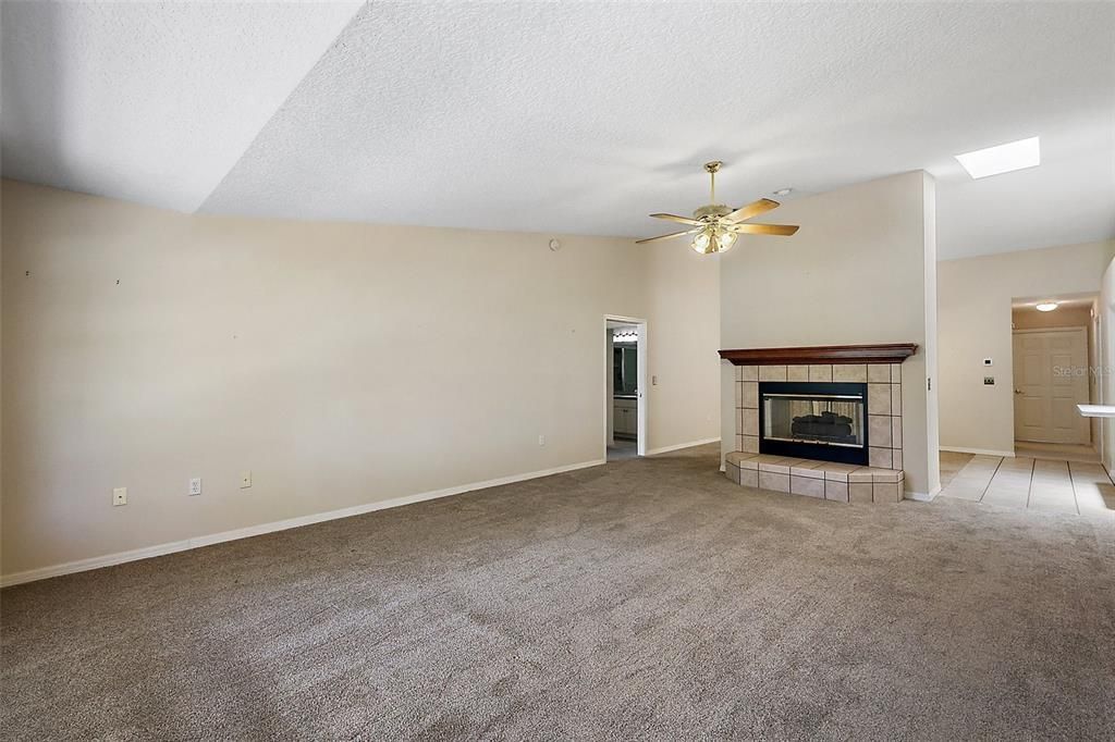 For Sale: $229,900 (3 beds, 2 baths, 1908 Square Feet)