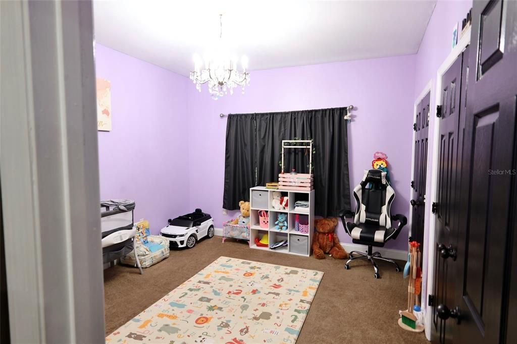 En Venta: $380,000 (3 camas, 2 baños, 2434 Pies cuadrados)