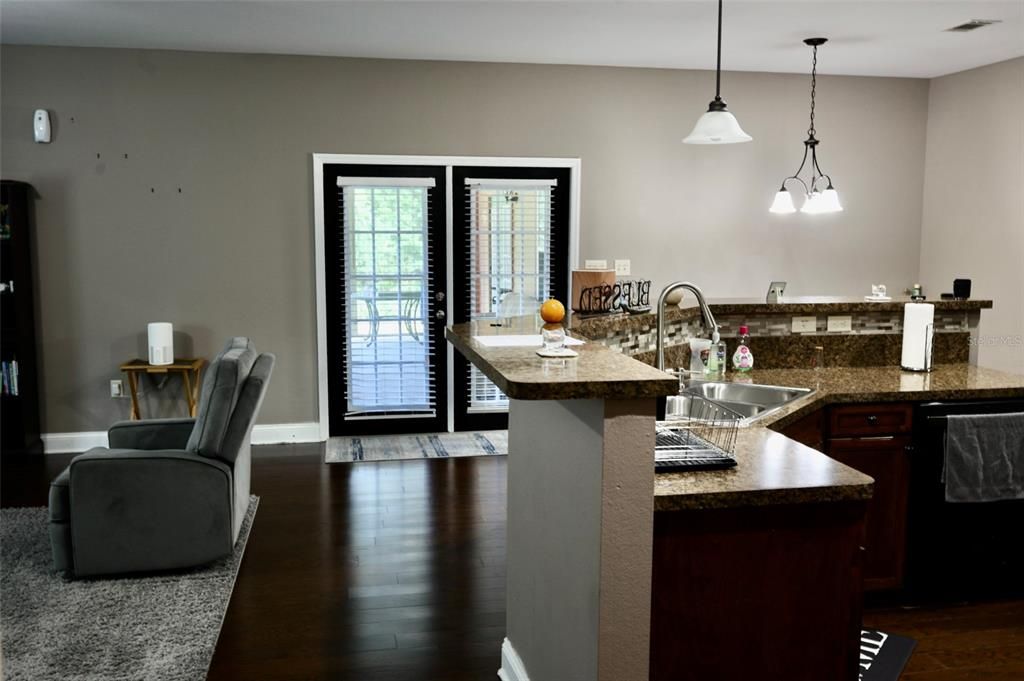 En Venta: $380,000 (3 camas, 2 baños, 2434 Pies cuadrados)