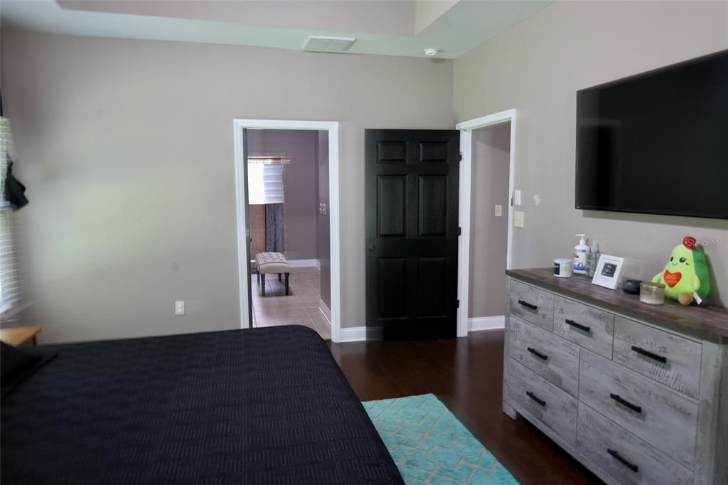 En Venta: $380,000 (3 camas, 2 baños, 2434 Pies cuadrados)