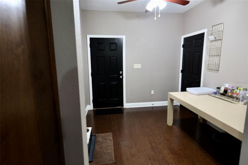 En Venta: $380,000 (3 camas, 2 baños, 2434 Pies cuadrados)