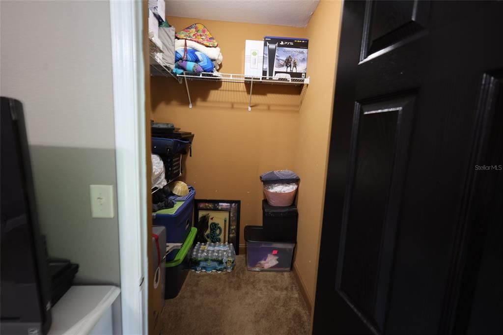 En Venta: $380,000 (3 camas, 2 baños, 2434 Pies cuadrados)