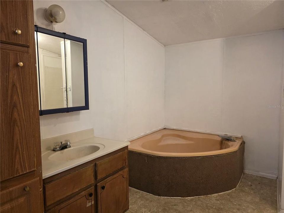 En Venta: $97,500 (3 camas, 2 baños, 1012 Pies cuadrados)