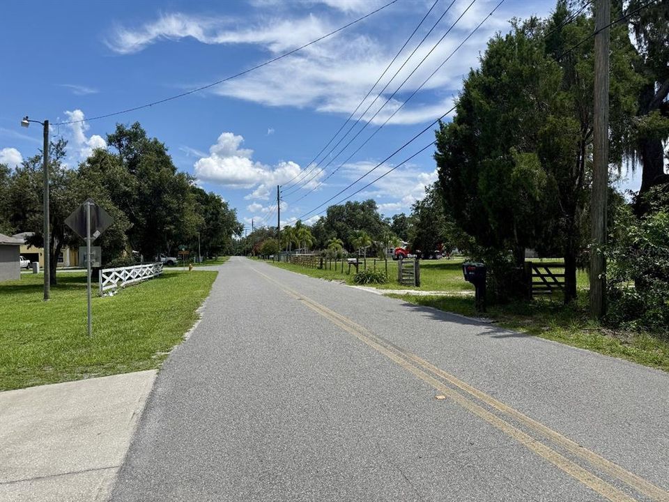 На продажу: $65,000 (0.22 acres)