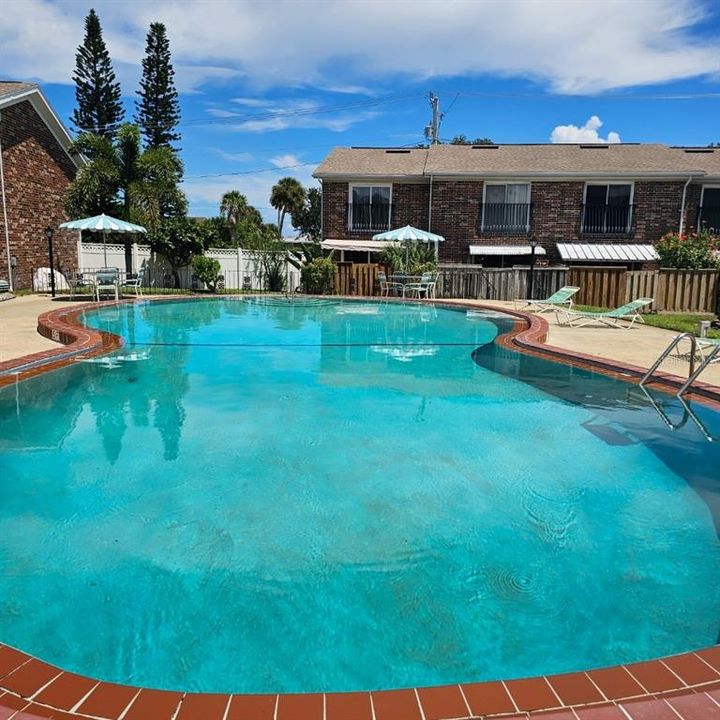 For Sale: $154,000 (2 beds, 1 baths, 1122 Square Feet)