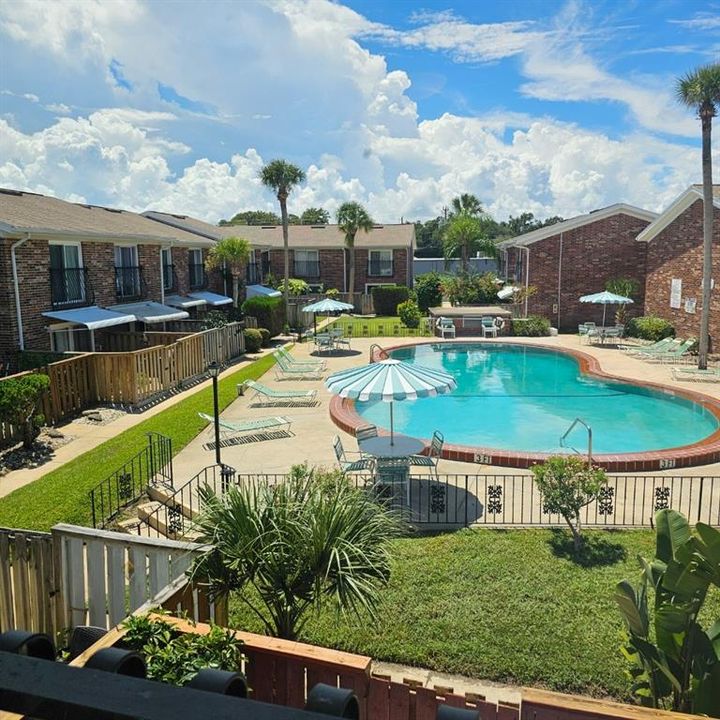 For Sale: $154,000 (2 beds, 1 baths, 1122 Square Feet)