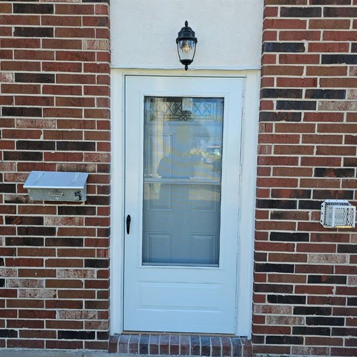 For Sale: $154,000 (2 beds, 1 baths, 1122 Square Feet)