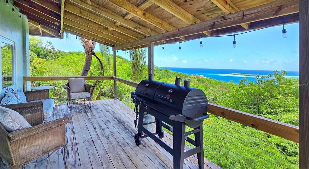 For Sale: $1,499,000 (6 beds, 5 baths, 3000 Square Feet)