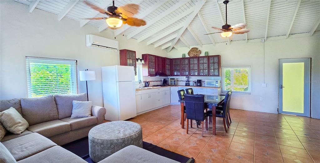 For Sale: $1,499,000 (6 beds, 5 baths, 3000 Square Feet)