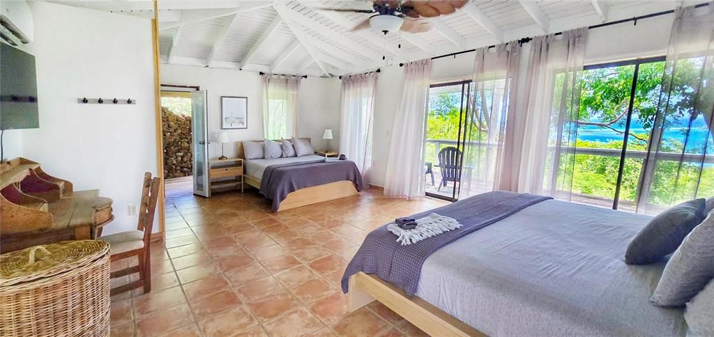 For Sale: $1,499,000 (6 beds, 5 baths, 3000 Square Feet)