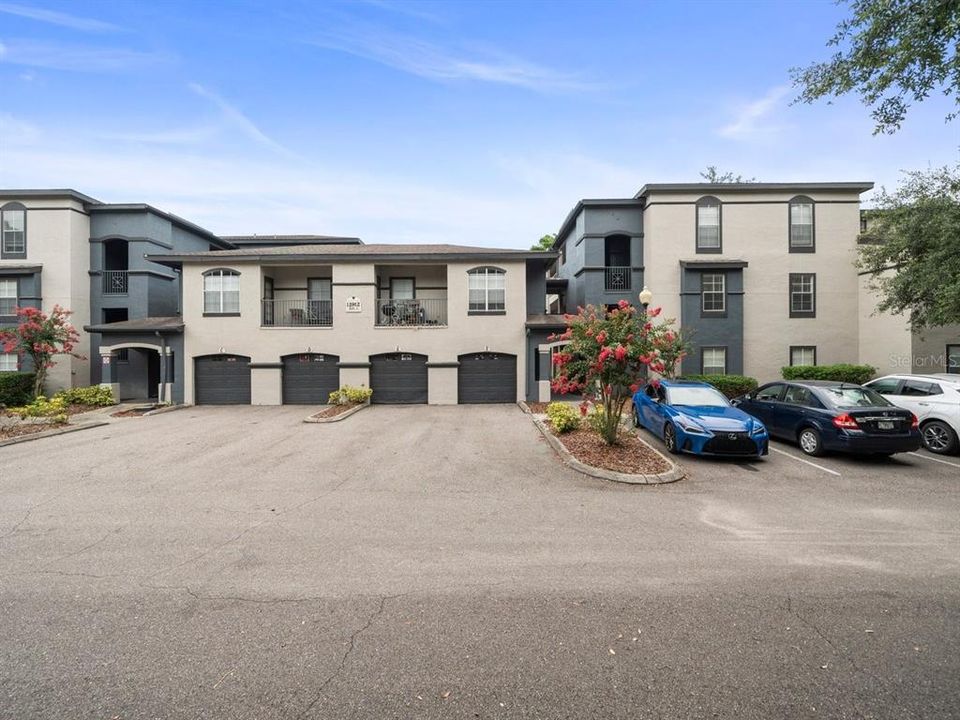 Active With Contract: $140,900 (2 beds, 2 baths, 1113 Square Feet)