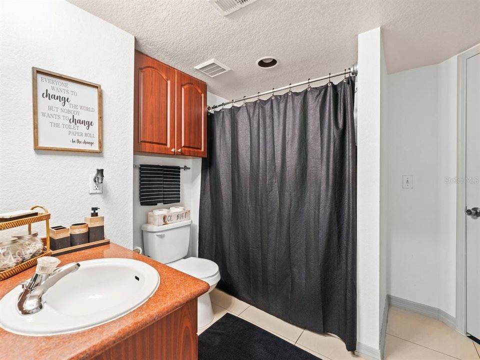 Active With Contract: $140,900 (2 beds, 2 baths, 1113 Square Feet)