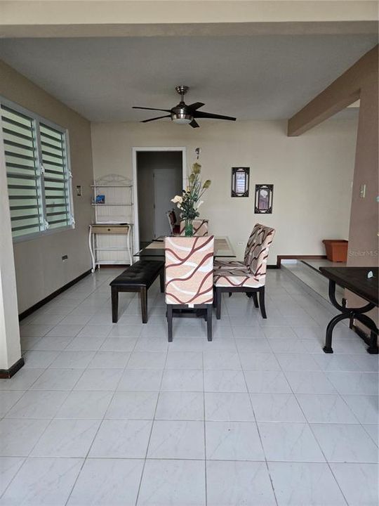 待售: $599,000 (5 贝兹, 4 浴室, 4743 平方英尺)