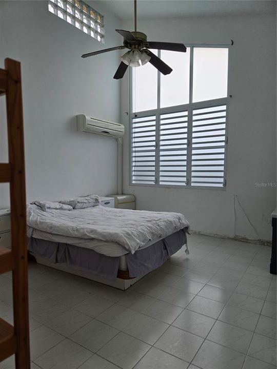 待售: $599,000 (5 贝兹, 4 浴室, 4743 平方英尺)