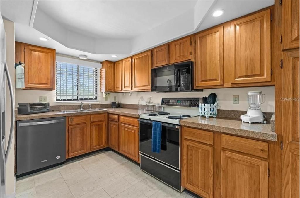 出租: $2,000 (2 贝兹, 2 浴室, 1137 平方英尺)