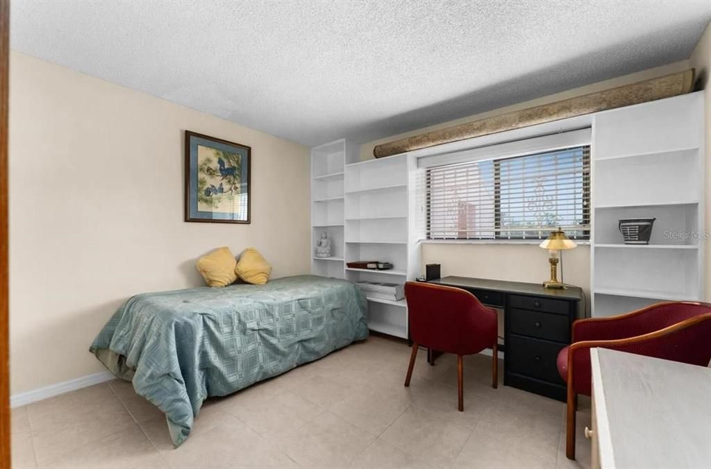 出租: $2,000 (2 贝兹, 2 浴室, 1137 平方英尺)