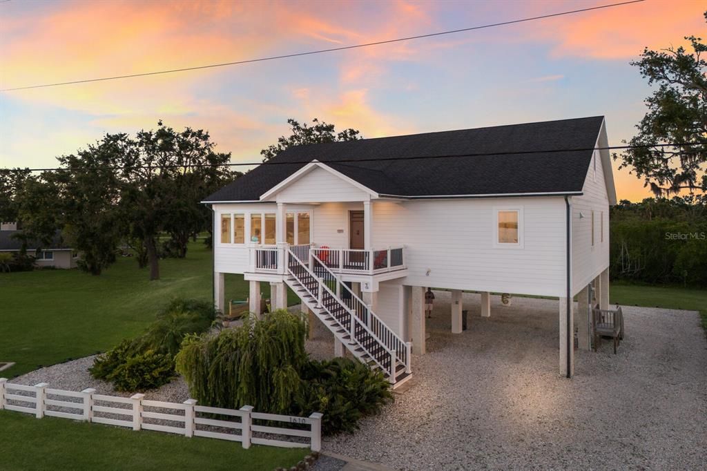 待售: $1,895,000 (5 贝兹, 4 浴室, 4142 平方英尺)