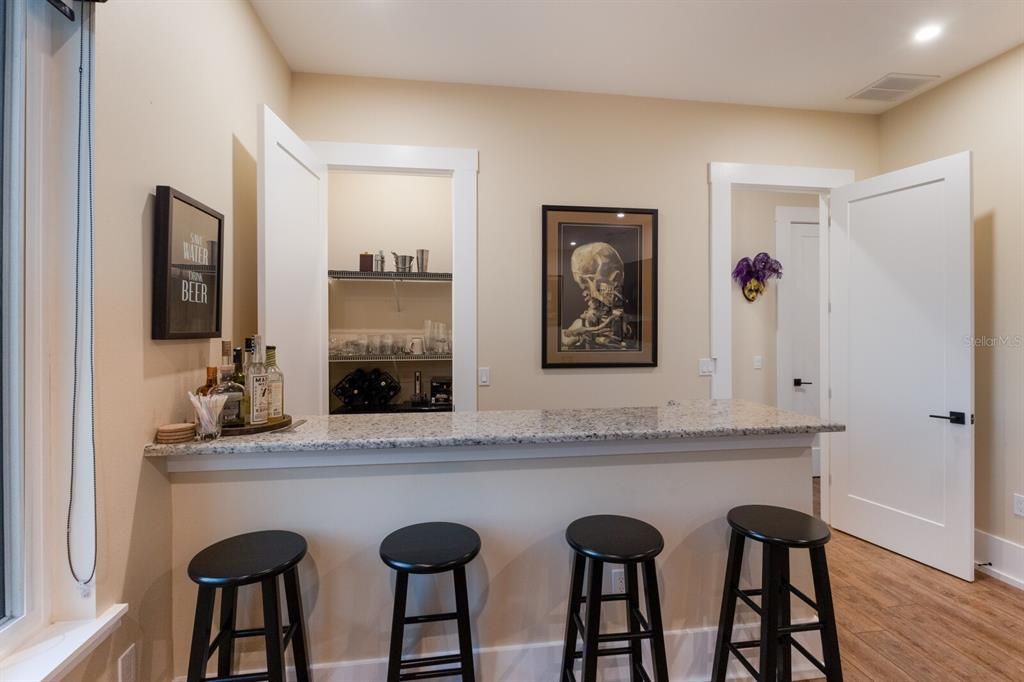 待售: $1,895,000 (5 贝兹, 4 浴室, 4142 平方英尺)