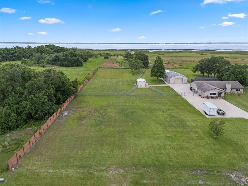 На продажу: $199,900 (1.16 acres)