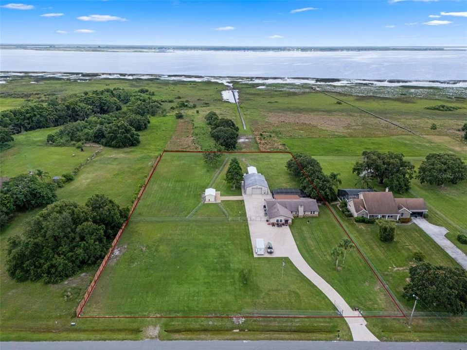 На продажу: $199,900 (1.16 acres)