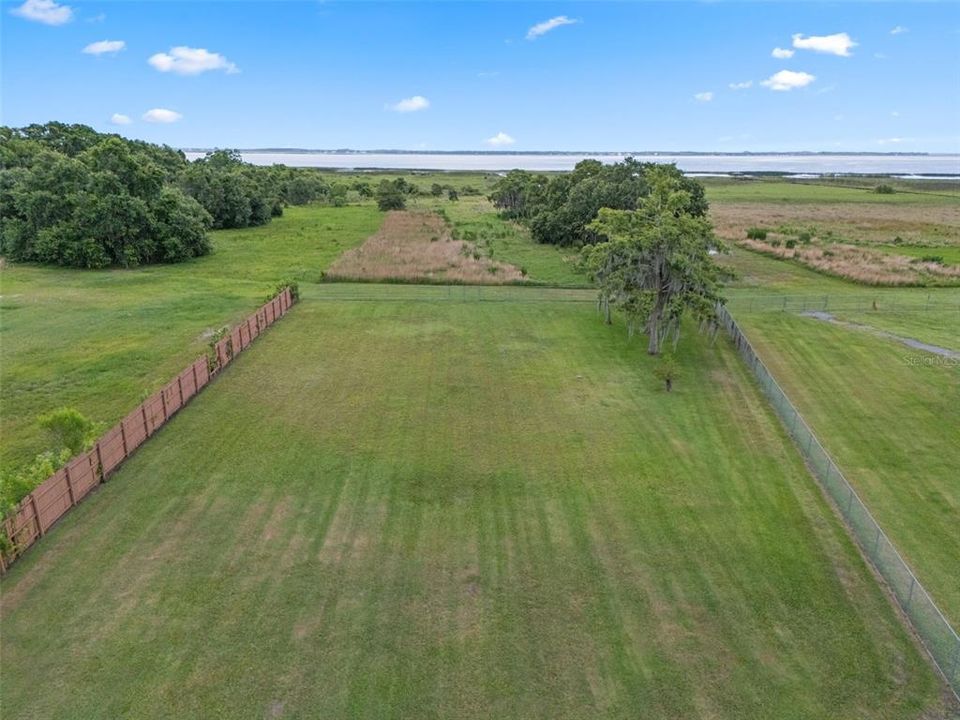 На продажу: $199,900 (1.16 acres)